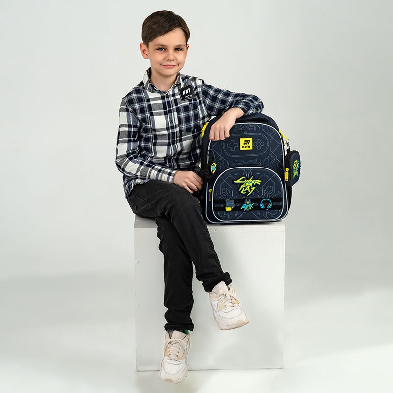 Рюкзак Kite Education каркасный 556 Cyber фото 10 Рюкзак Kite Education каркасный 556 Cyber фото 10
