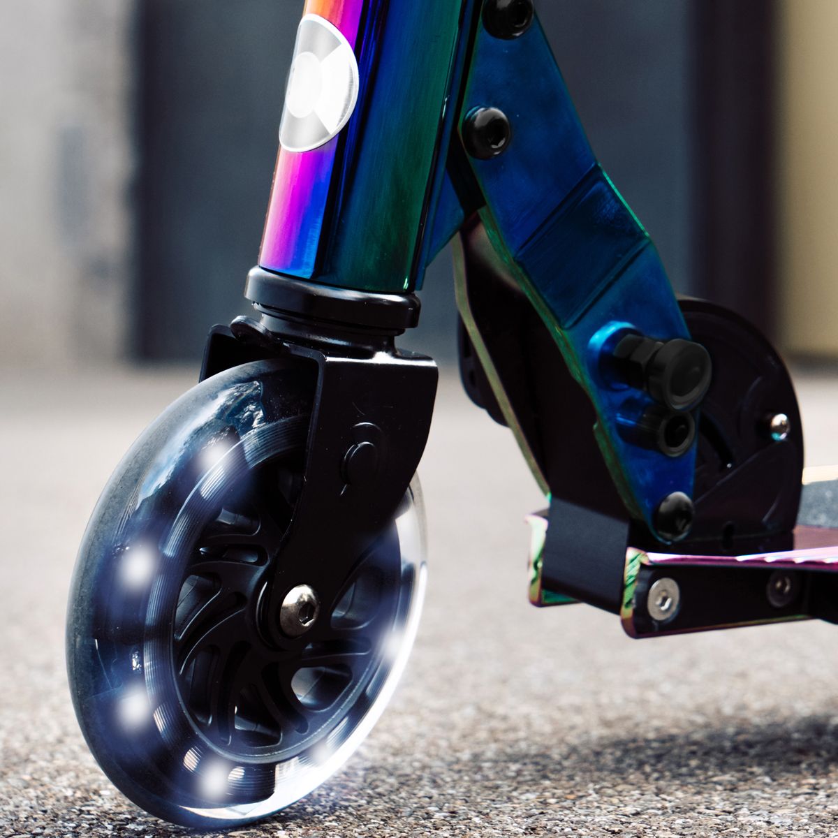 Самокат Micro серии Sprite LED – Неохром  фото 10