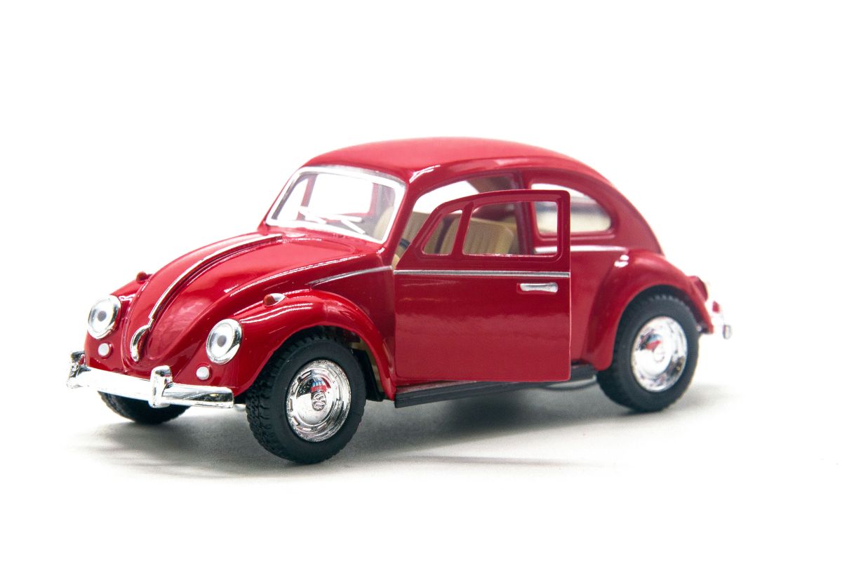 Машинка KINSMART "Volkswagen Classical Beetle" (червона)