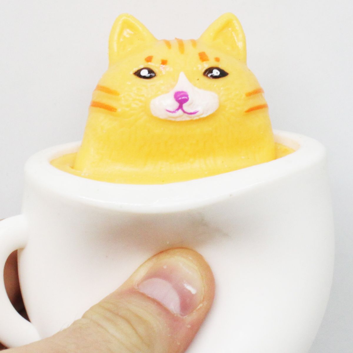 Игрушка антистресс "Кошка в чашке" белая Игрушка антистресс "Кошка в чашке" белая