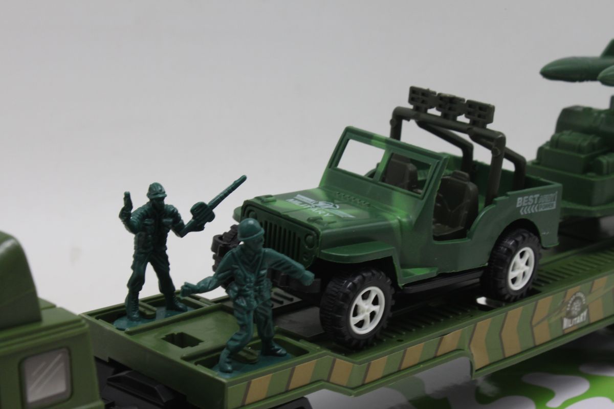 Трейлер-автовоз військовий "Military truck"