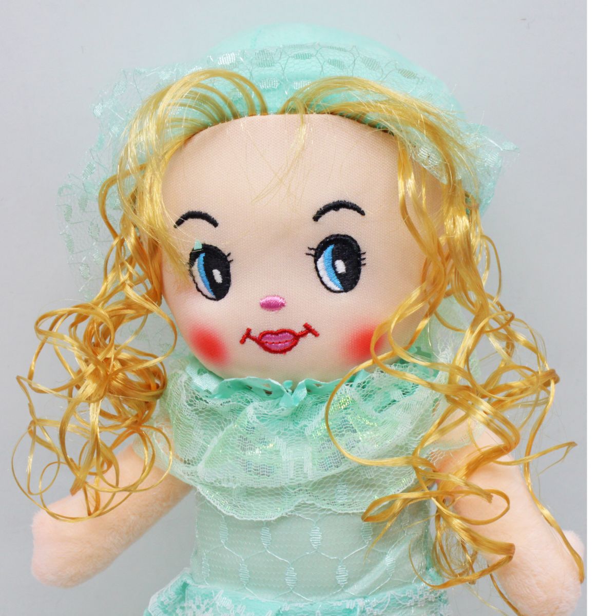 Мягкая кукла "Полина", мятная (37 см)