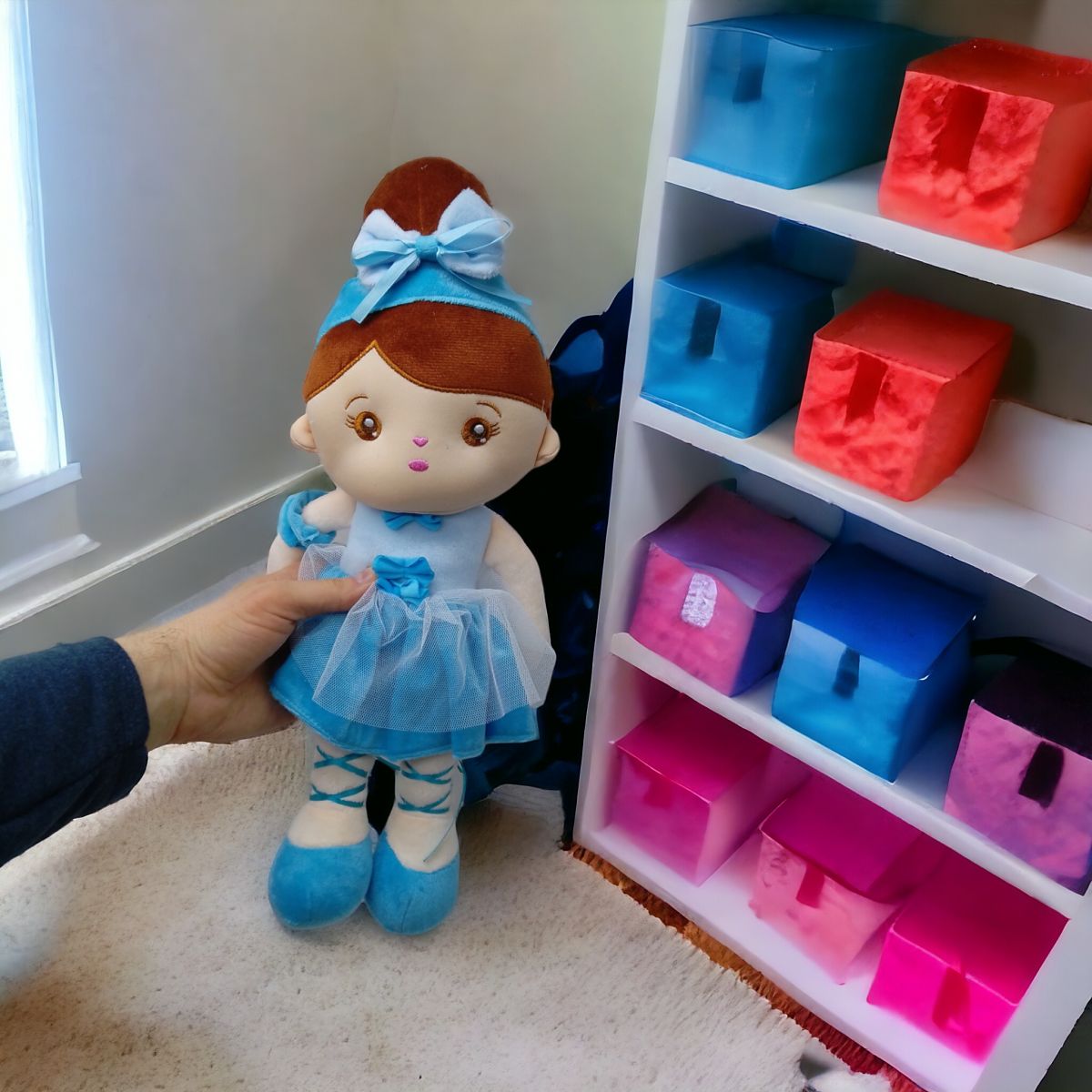 Мʼяка лялька "Дівчинка", 41 см (блакитна)