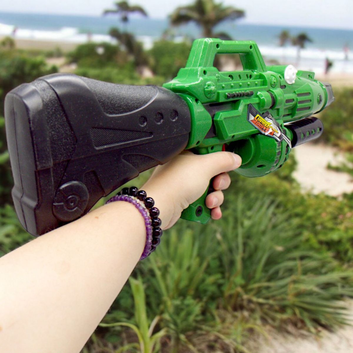 Водный пистолет с накачкой (48 см. ), зеленый
