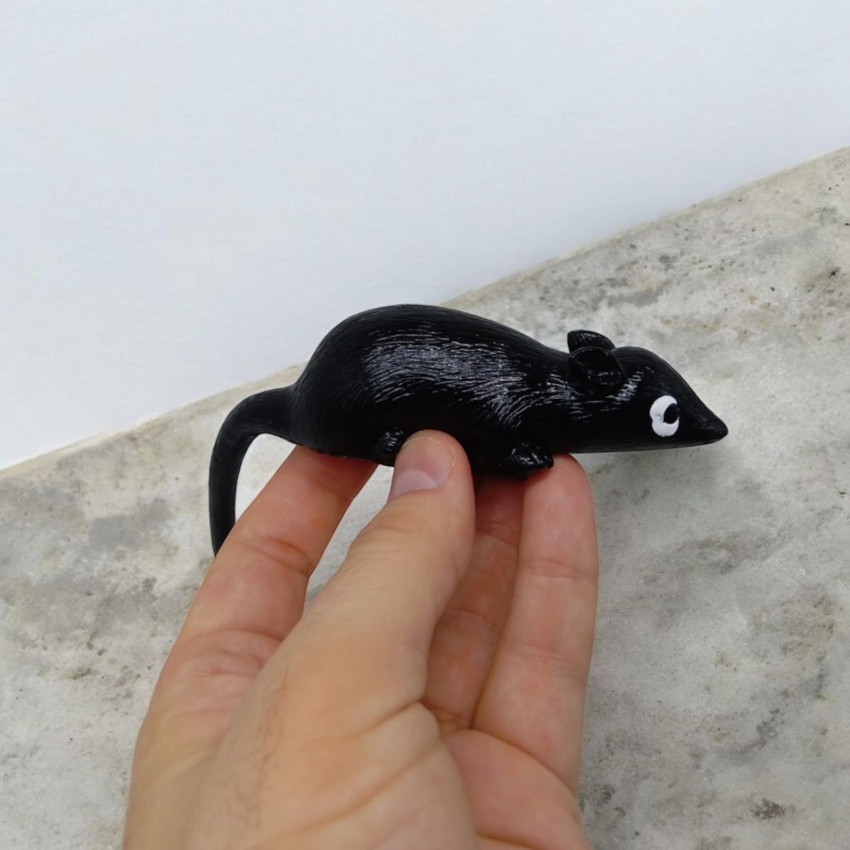 Мышка-липучка (лизун), 9 см. , черный