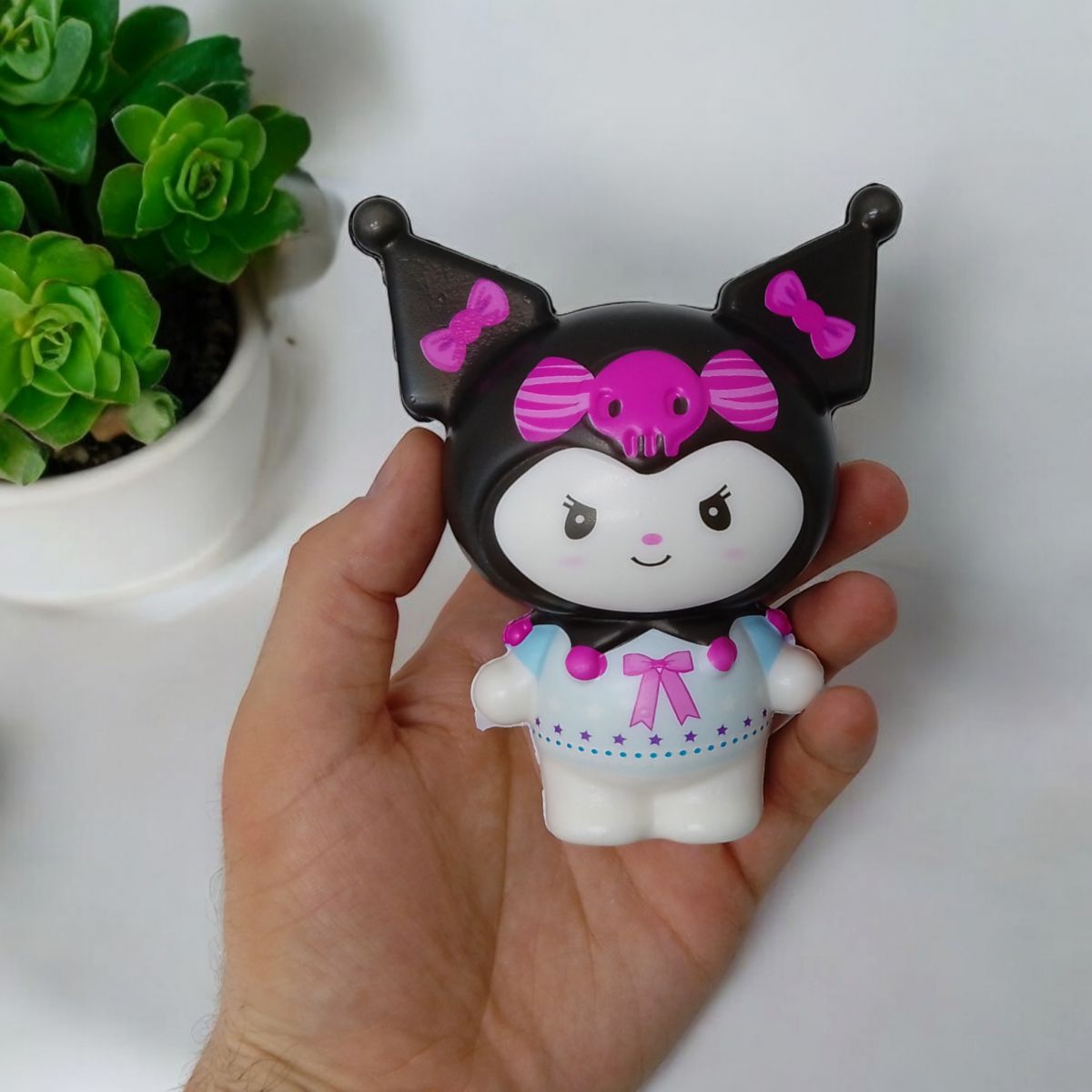 Сквіш-антистрес "Sanrio: Куромі" (10 см), чорний в блакитному