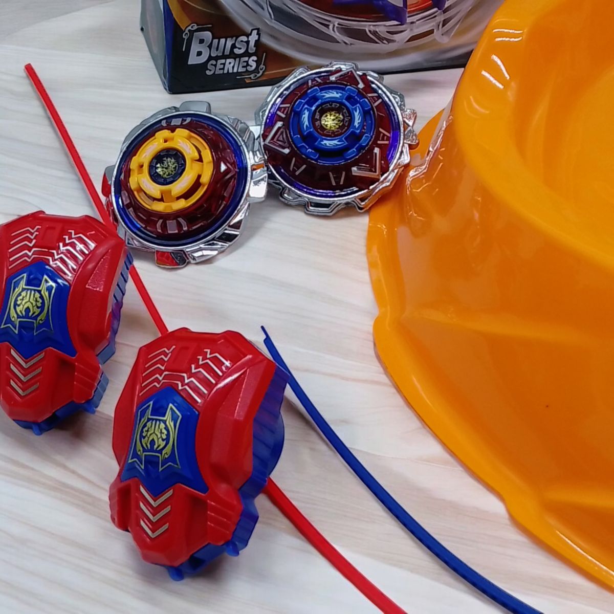 Бейблейд (BeyBlade) набір - арена, 2 дзиґи, металеві накладки, 2 запускачі