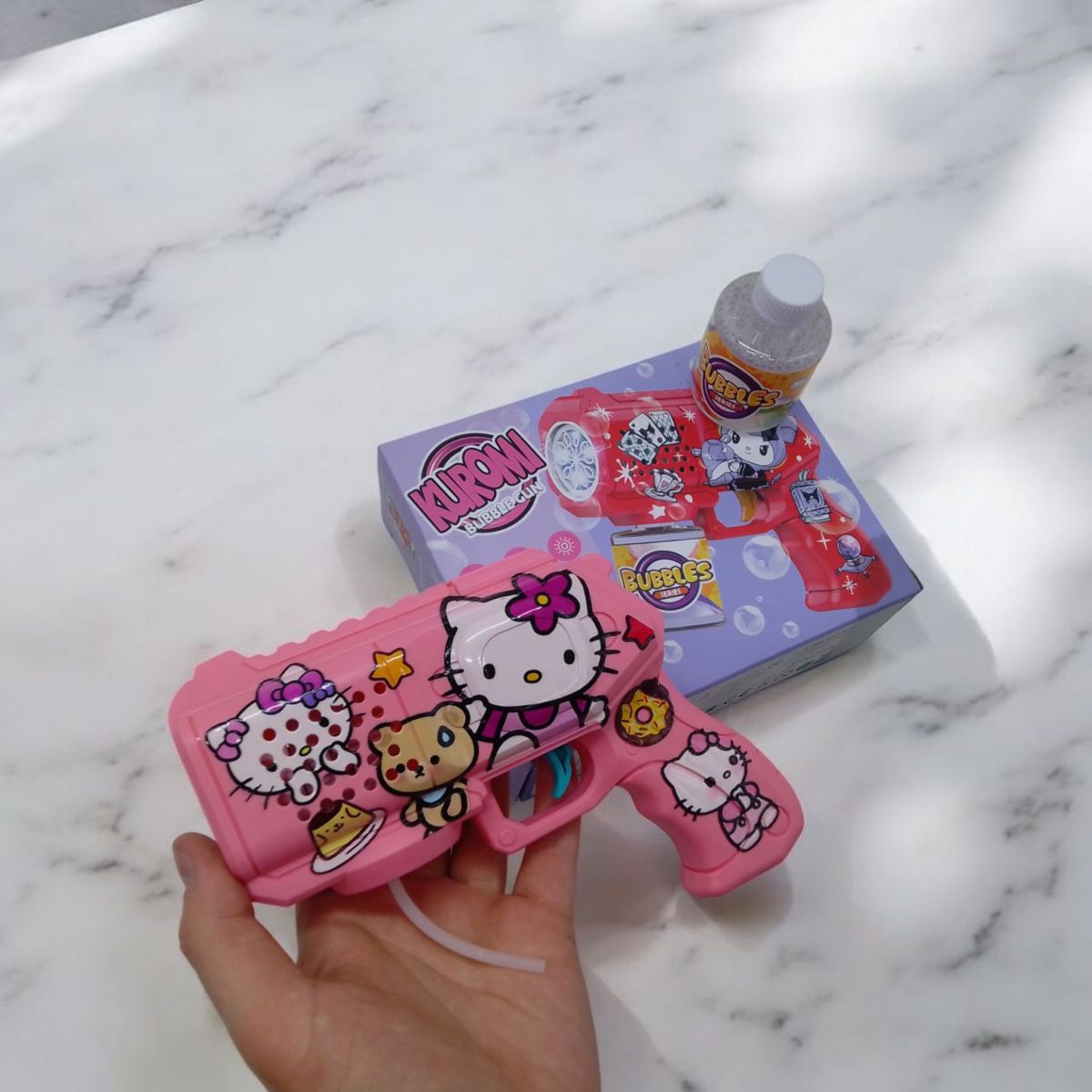 Пістолет з мильними бульбашками аніме Sanrio Hello Kitty підсвічування, пляшечка із мильною рідиною, в коробці (рожевий)