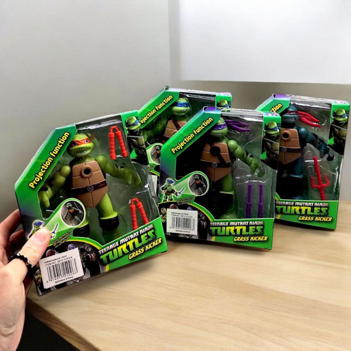 Іграшка-герой "Turtles/Черепашки ніндзя", 14 см (Донателло) Іграшка-герой "Turtles/Черепашки ніндзя", 14 см (Донателло)