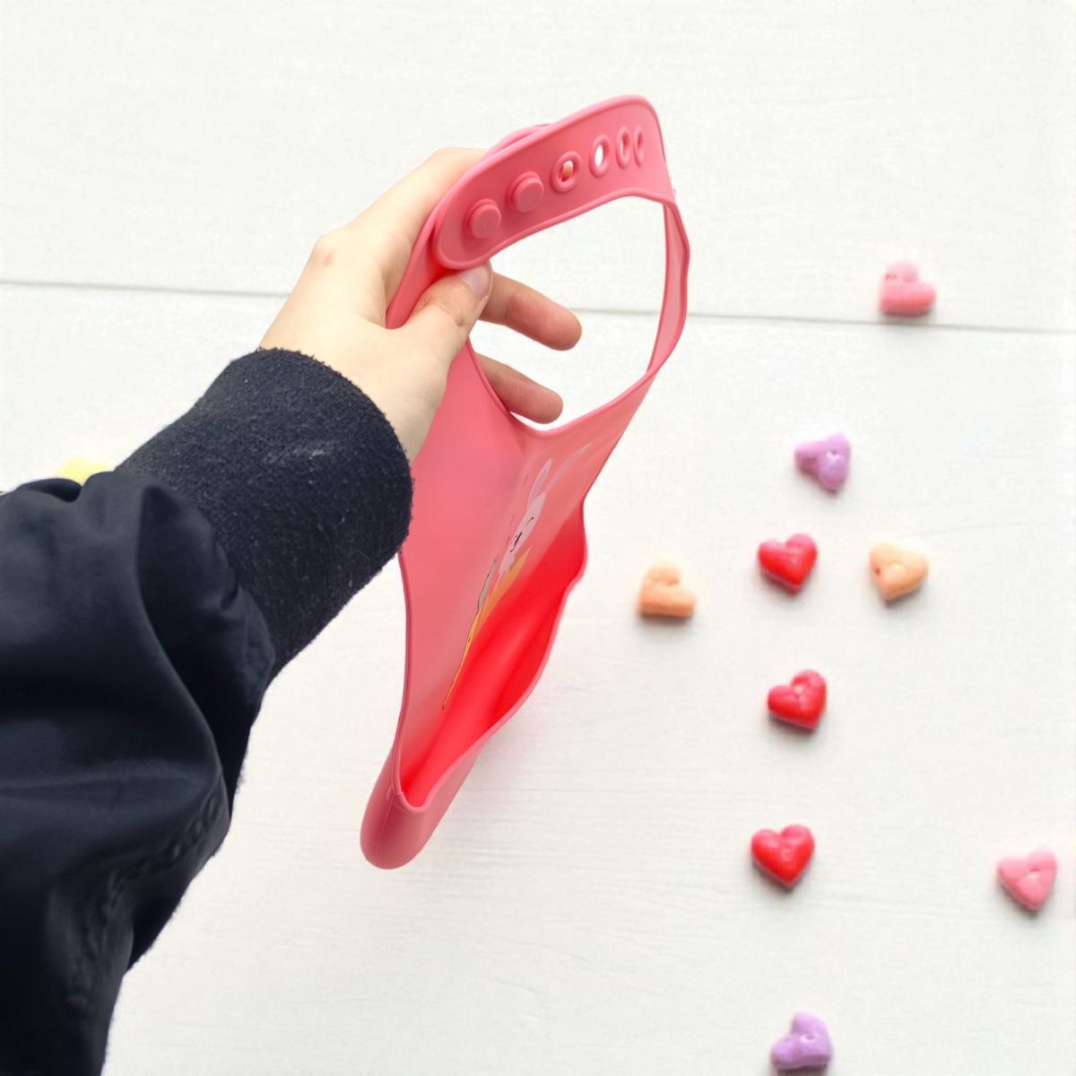 Слинявчик силіконовий "Діно", МАЛИНОВИЙ  фото 2 Слинявчик силіконовий "Діно", МАЛИНОВИЙ  фото 2