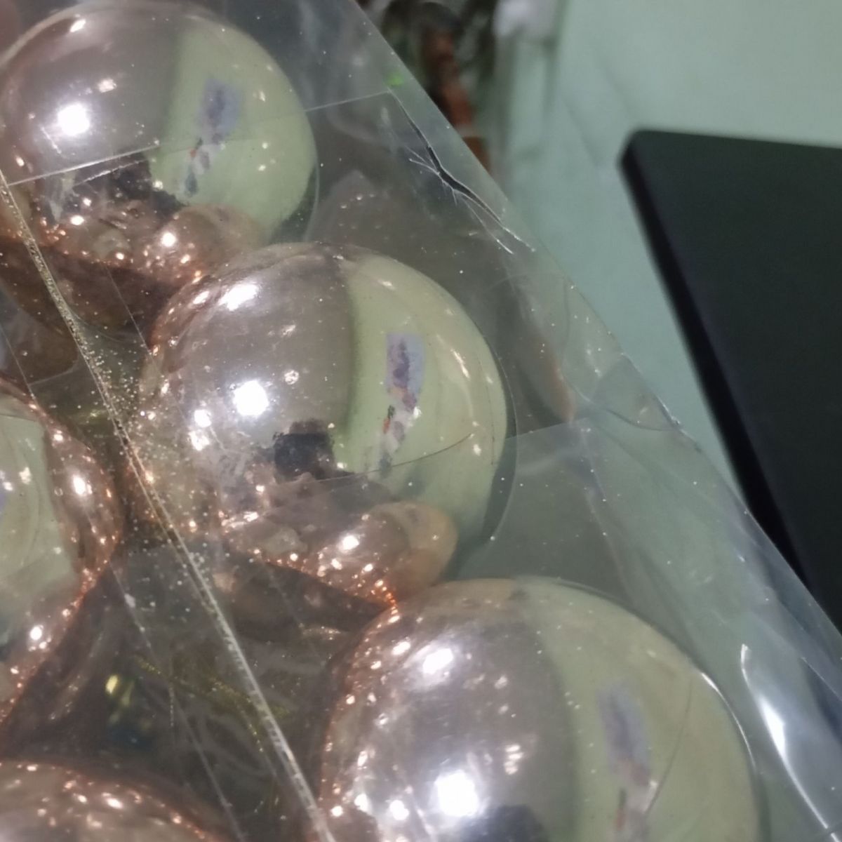 Уценка.  Новогодние украшения.  24 штук, шарики, D=5,5 см, в слюде - Повреждена упаковка  фото 2