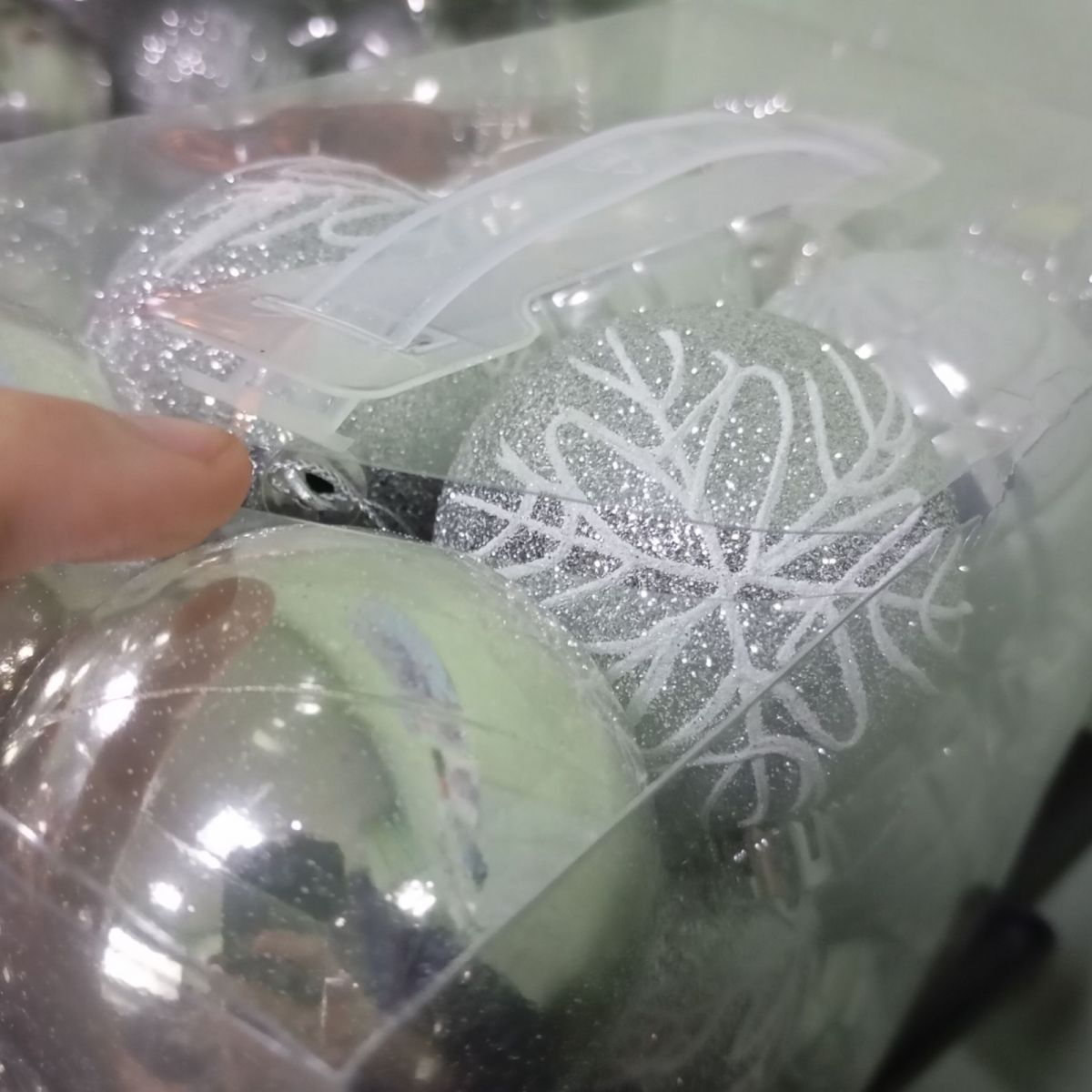 Уценка.  Новогодние украшения, 24 шт, шарики, D=5,5 см, в слюде - Повреждена упаковка  фото 2