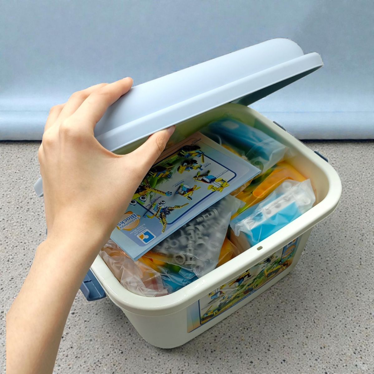 Конструктор на радіокеруванні 361 деталь, автоматичний рух, колесо вільного ходу, рух вперед-назад, акумулятор 3. 7 V, пульт керування, в боксі  фото 2