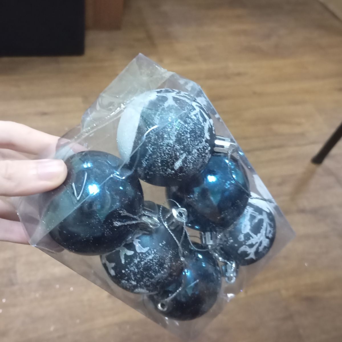 Уценка.  Новорічні прикраси, 6 штук, кульки, D = 5,5  см, у слюді   - Повреждена упаковка  фото 2