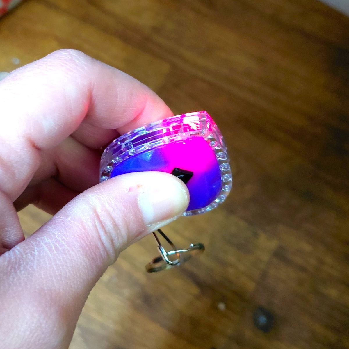 Брелок "Сердечко" світиться (12 шт)  фото 2