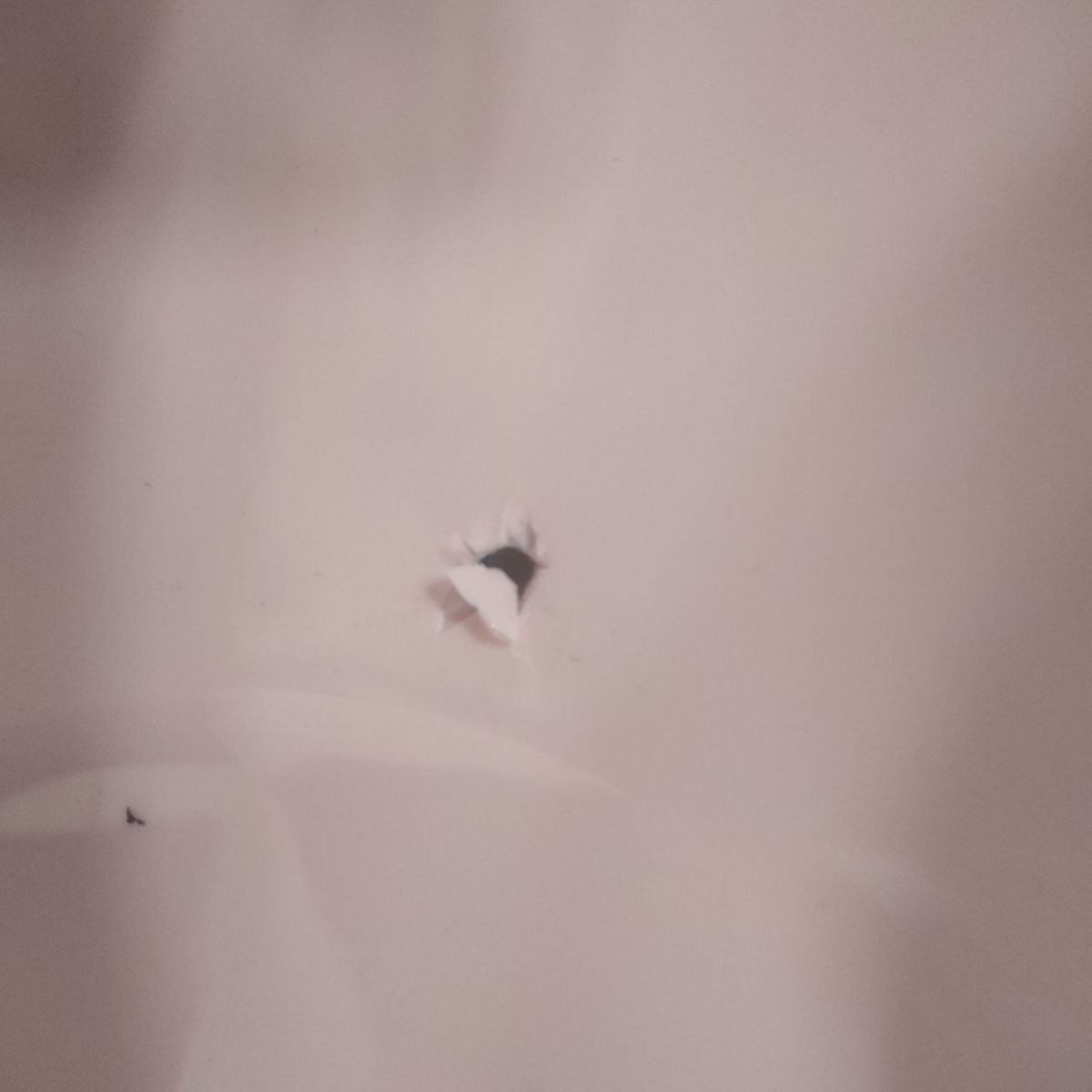 Уценка.  Детская ванночка для купания, розовая Трещина на дне  фото 2