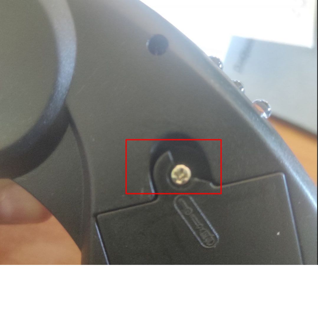 Уценка.  Машинка антигравитационная "Бэтмобиль" Откололся кусочек пластика  фото 2