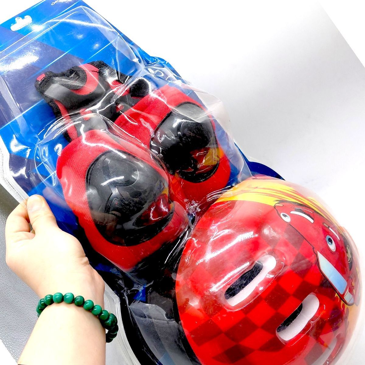 Набір захисного спорядження (шолом, наколінники, налокітники, захист долонь) "Тачки" (ЧЕРВОНИЙ)  фото 2