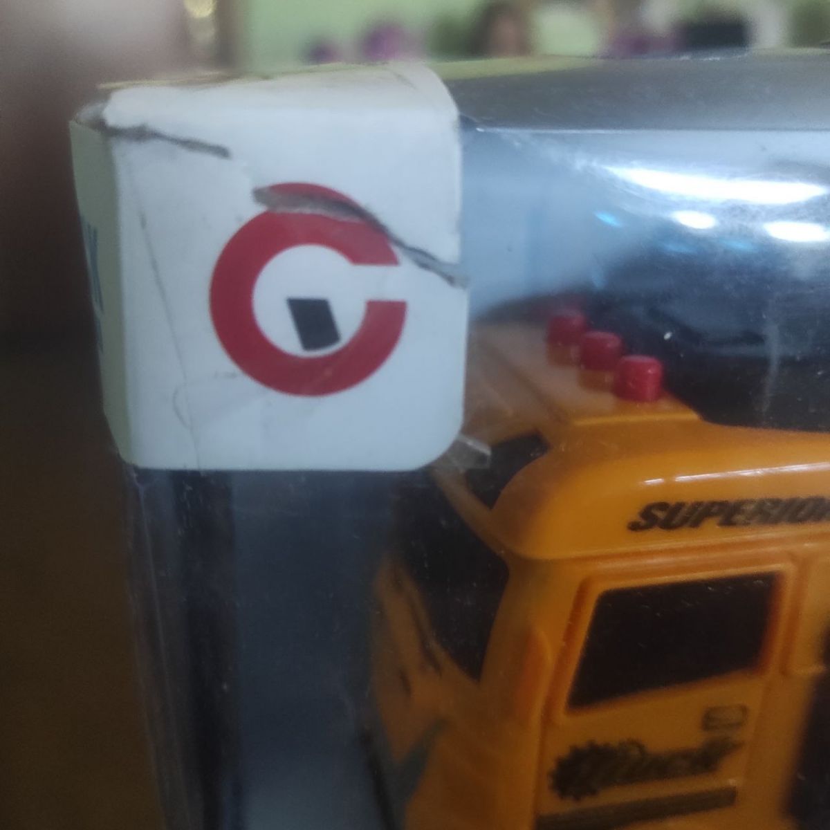 Уцінка.  Автовоз інерційний 99A6-1C в коробці р. 35x6,5x12 см YG Toys Пошкоджена упаковка  фото 2