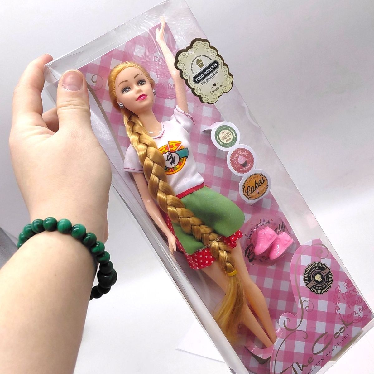 Кукла серии "Food Moments" (ШАТЕНКА ВИД 3)  фото 2