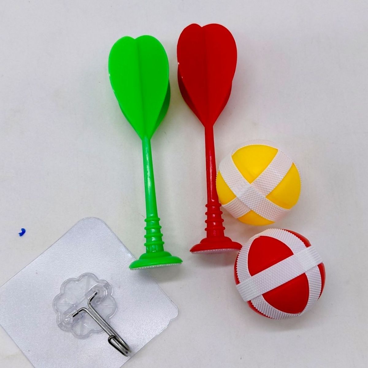 Дартс (герой, 2 шарика, 2 дротика, мишень, крючок) в пакете  фото 2