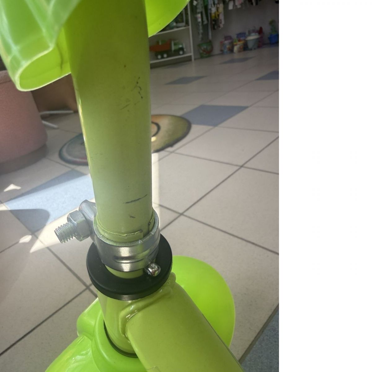 Уцінка.  Триколісний велосипед TR2602, (ЗЕЛЕНИЙ) Подряпини та колеса хитаються  фото 2