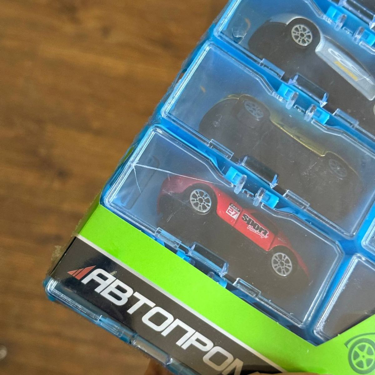 Уценка.  Набор металлических машин "АВТОПРОМ" (12 машинок в кейсе 26*18*3,5 см) - Трещина на одной ячейке  фото 2