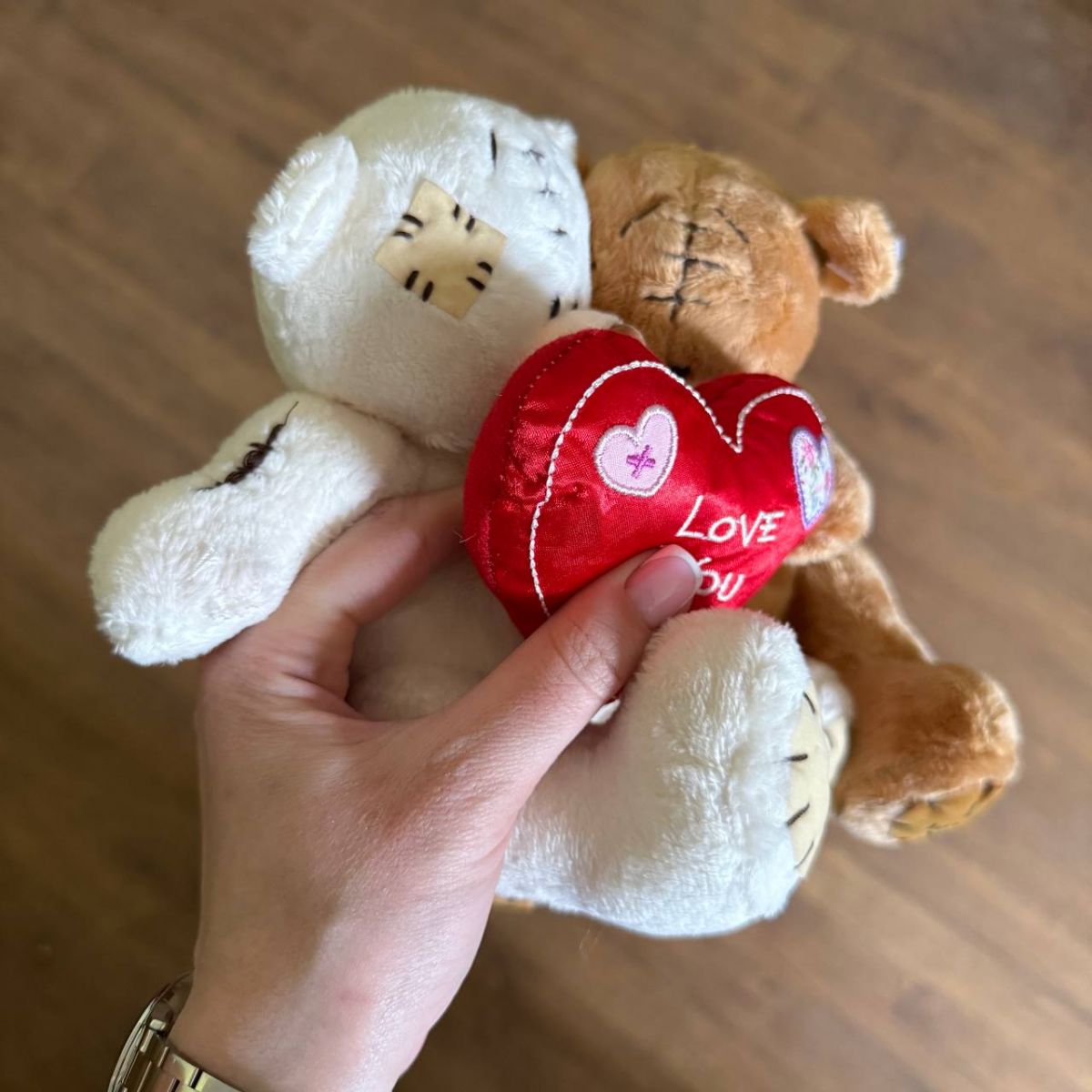 Уценка.  Мякі іграшки Пара Ведмедиків 16 см (КОРИЧНЕВИЙ+БІЛИЙ) - Лапьі не пришитьі к сердцу  фото 2