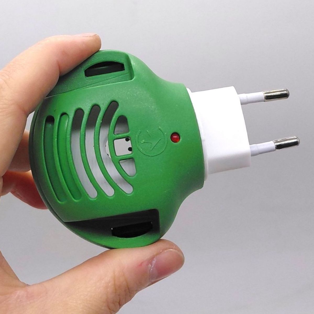 ЕЛЕКТРОФУМІГАТОР + РіІДИНА ВІД КОМАРІВ 30 НОЧЕЙ ANTI MOSQUITO KIDS  фото 2