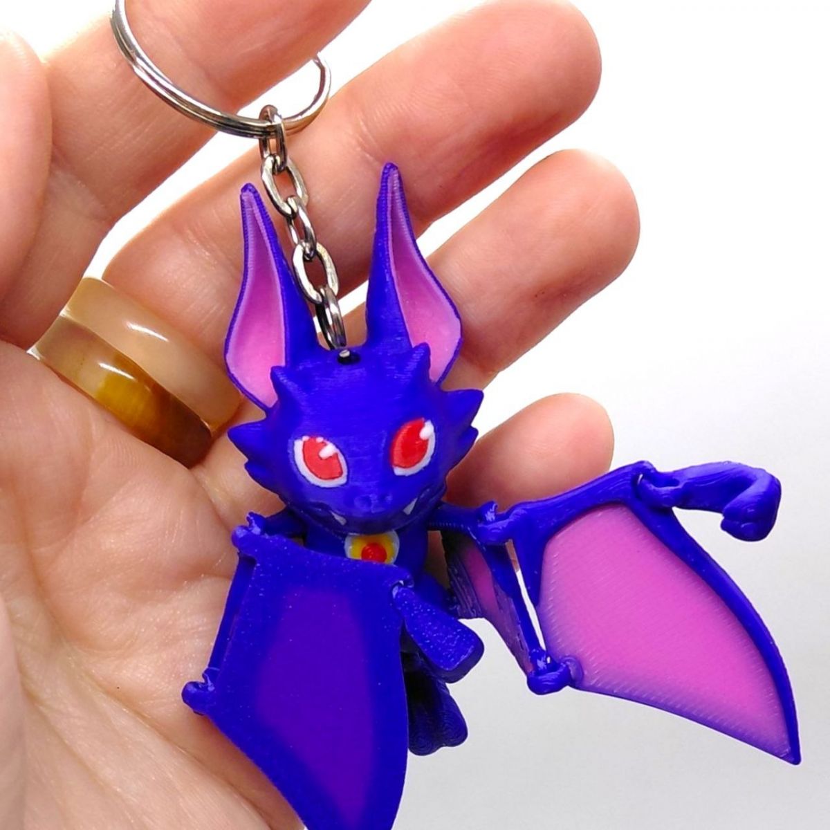 Брелок (3d печать) "99 NIGHTS IN THE FOREST.  Летучая мышь-ВАМПИР", 7 см  фото 2