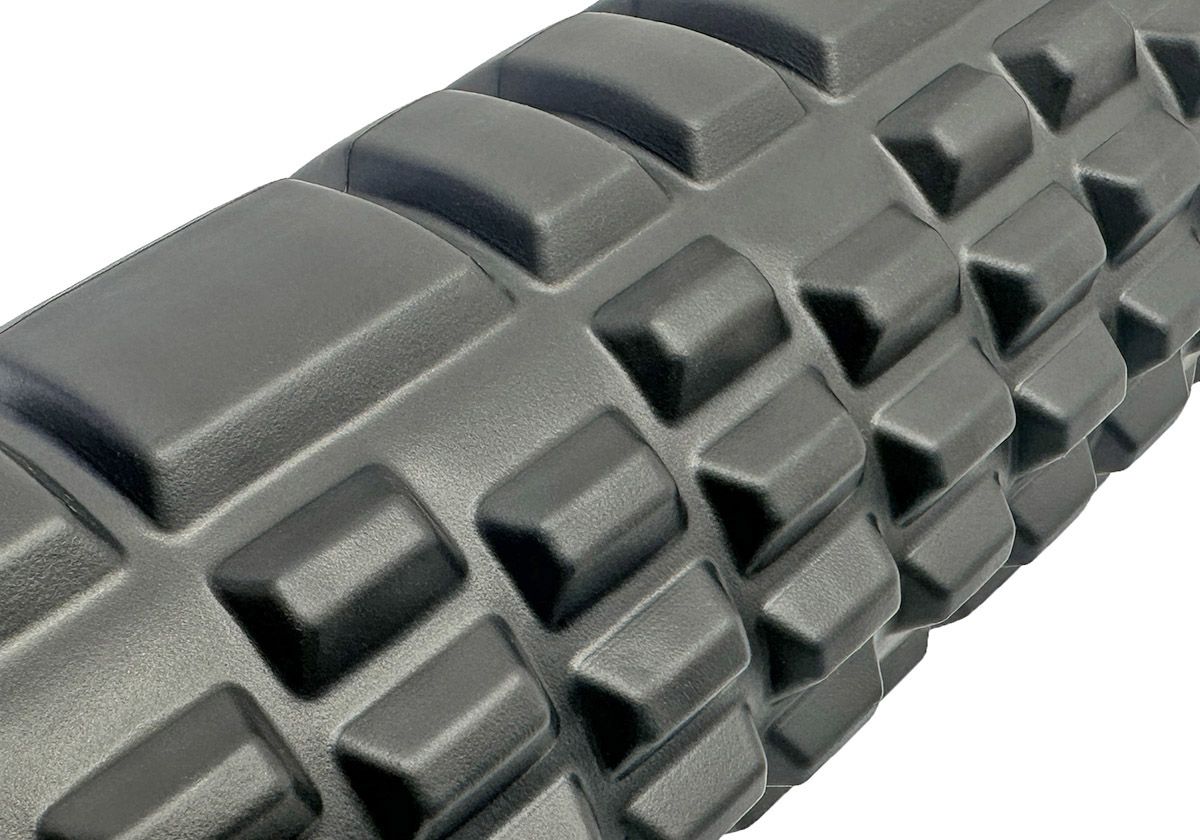 Массажный роллер EasyFit Grid Roller 60 см v. 3. 1 черный  фото 2