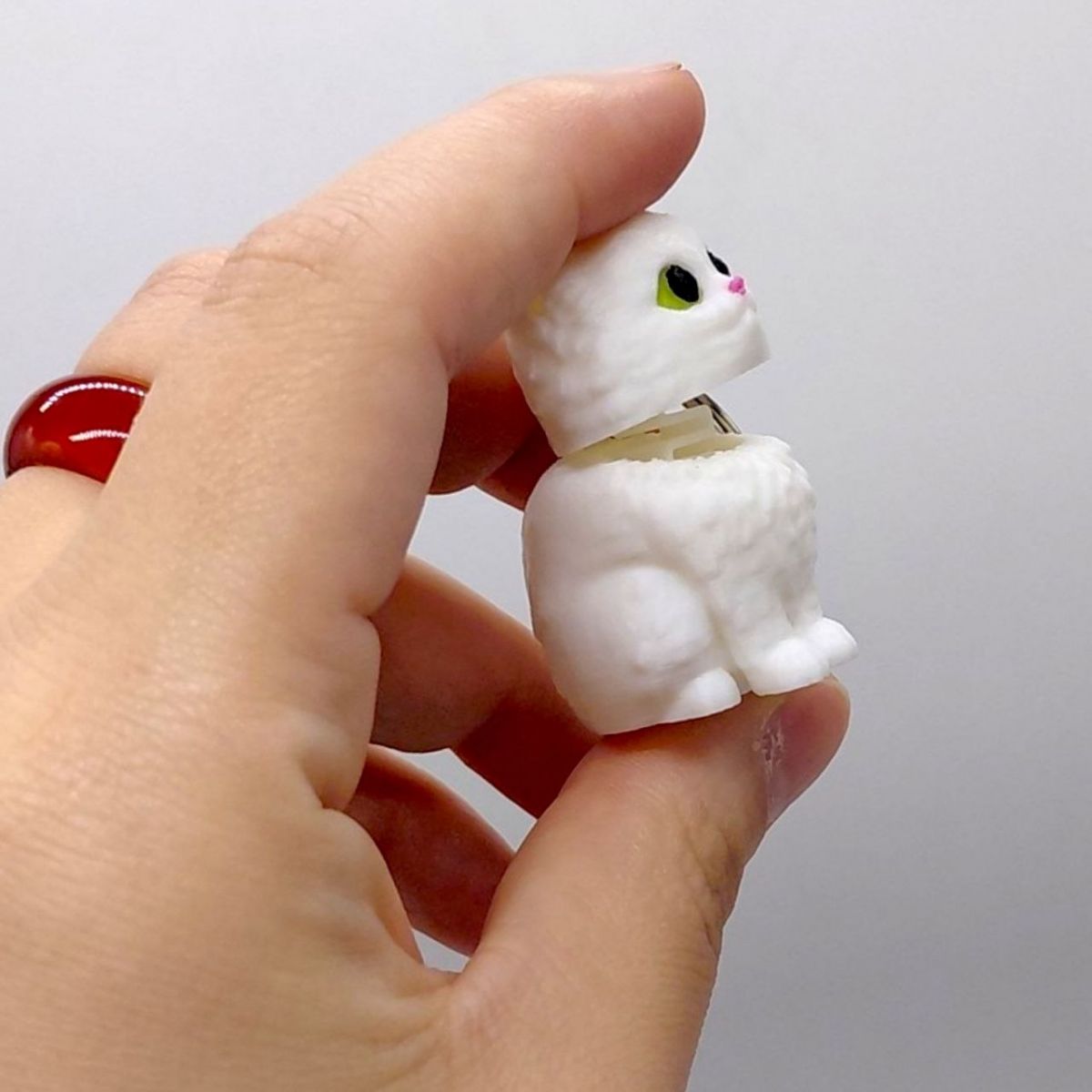 Брелок 3d друк "КОТИК З ПРУЖИНОЮ" (БІЛИЙ), KEYCHAIN  фото 2