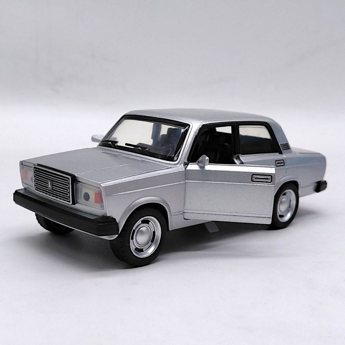 Машина металева "АВТОПРОМ" 1:32-36 Lada 2107 (СІРА)  фото 2