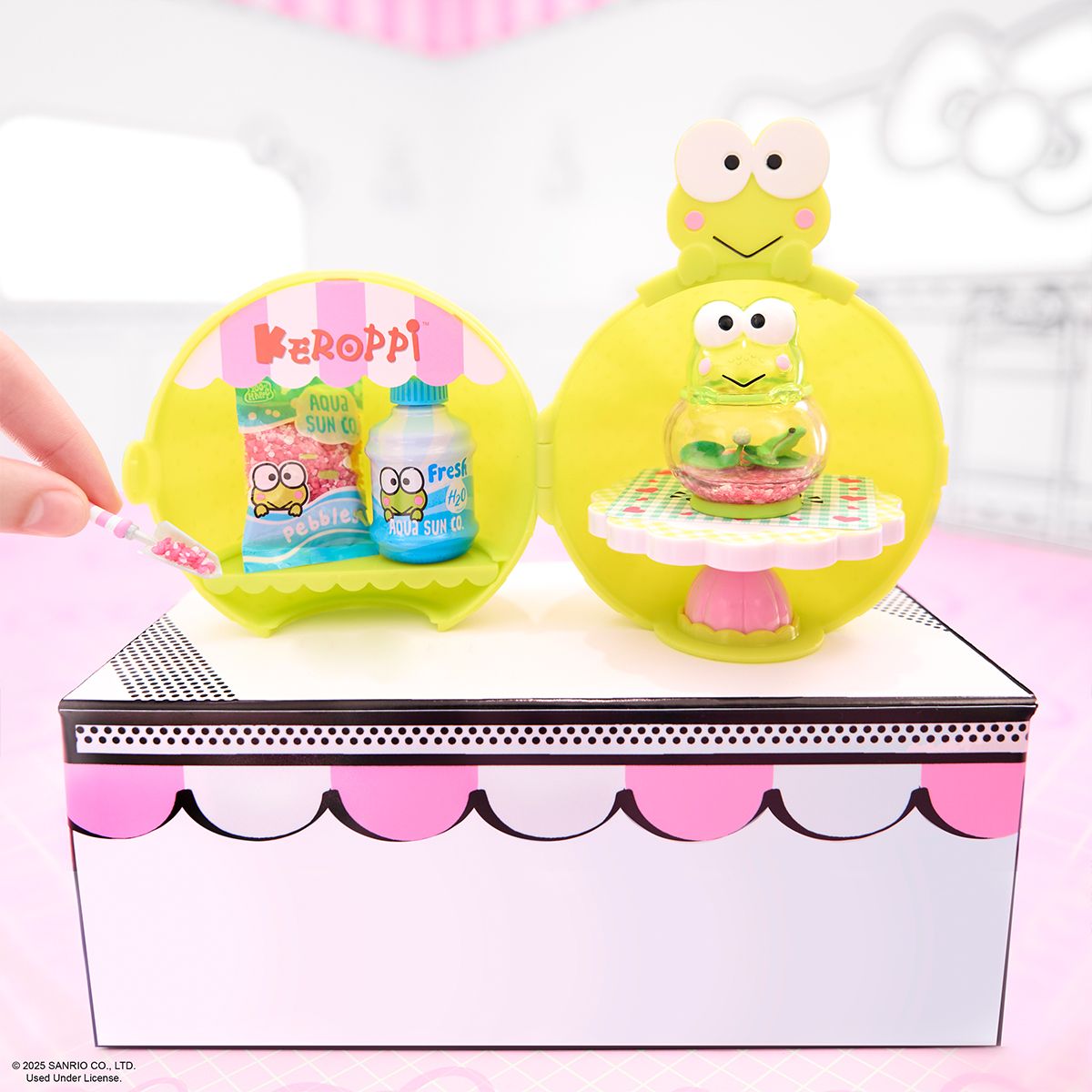 Игровой набор Miniverse серии Sanrio S2 – Создай стиль вместе с Хеллоу Китти и друзьями  фото 2