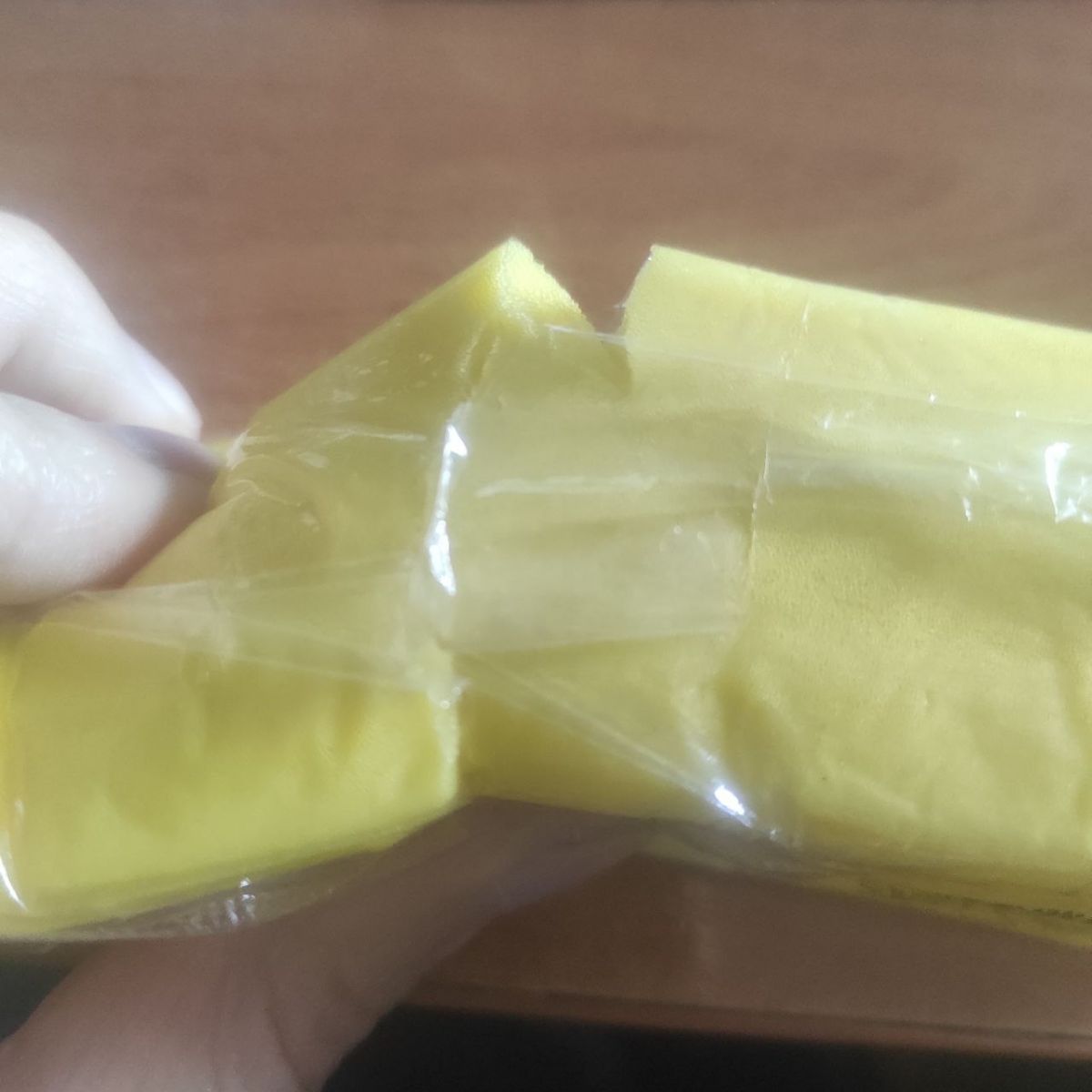 Уцінка.  Антистрес іграшка "Butter Squishy/Сквіши масло" Порваний  фото 2