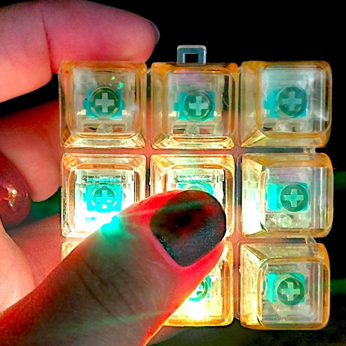 Брелок кейкап-клікер  9 клавіш LED кольоровий в пластиковій упаковці (ЧОРНИЙ)  фото 2