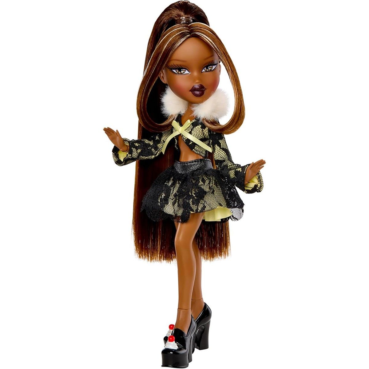 Игровой набор с куклой Bratz серии Stylin' Birthday — Саша  фото 2