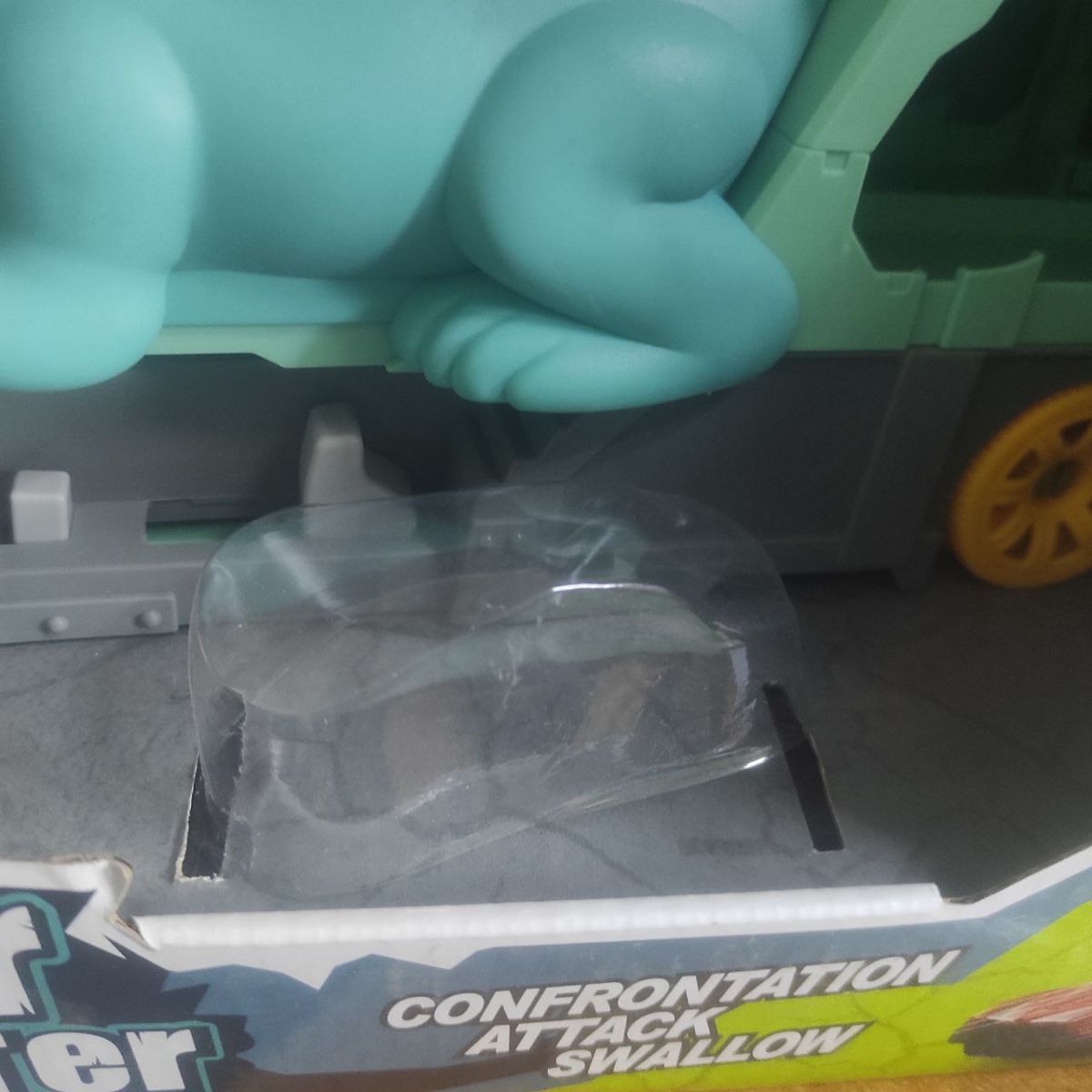 Уценка.  Трейлер с машинками "Крокодил", катапульта Нат в наборе одной машинки  фото 1