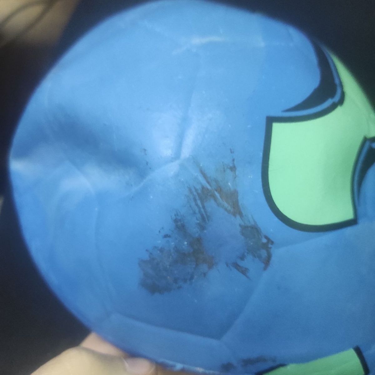 Уцінка.  Мʼяч футбольний, гумовий №4 (синій) Не товарний вид  фото 1