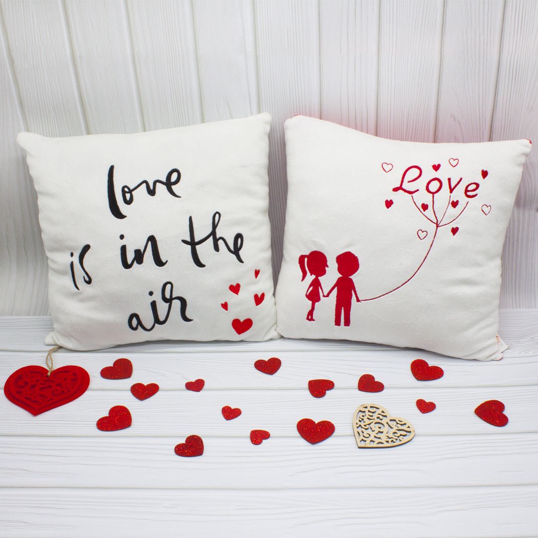 Плюшева подушка "Любов поруч"  фото 3