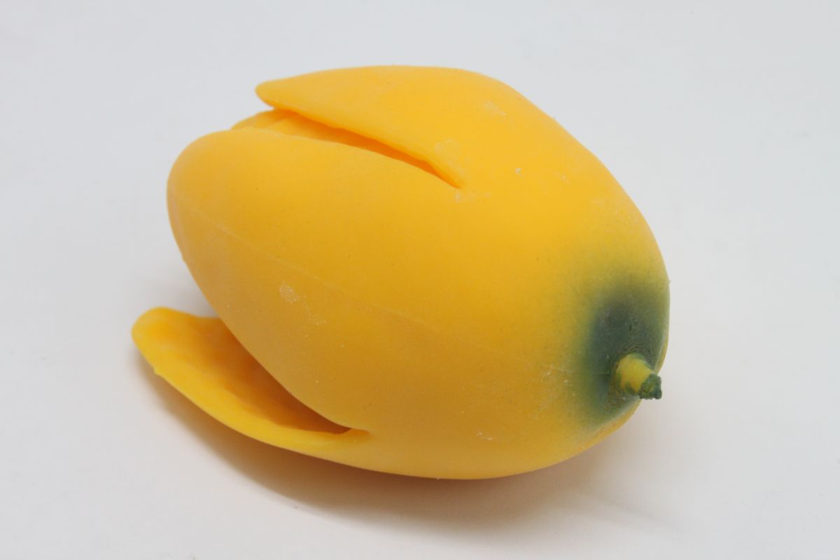 Іграшка-антистрес "Розкритий манго"