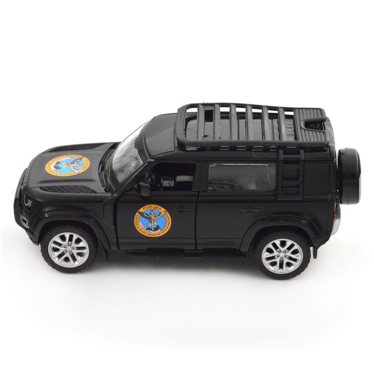Машинка металлическая из серии "Шевроны Героев" - Land Rover Defender 110 - "ГУР МО"