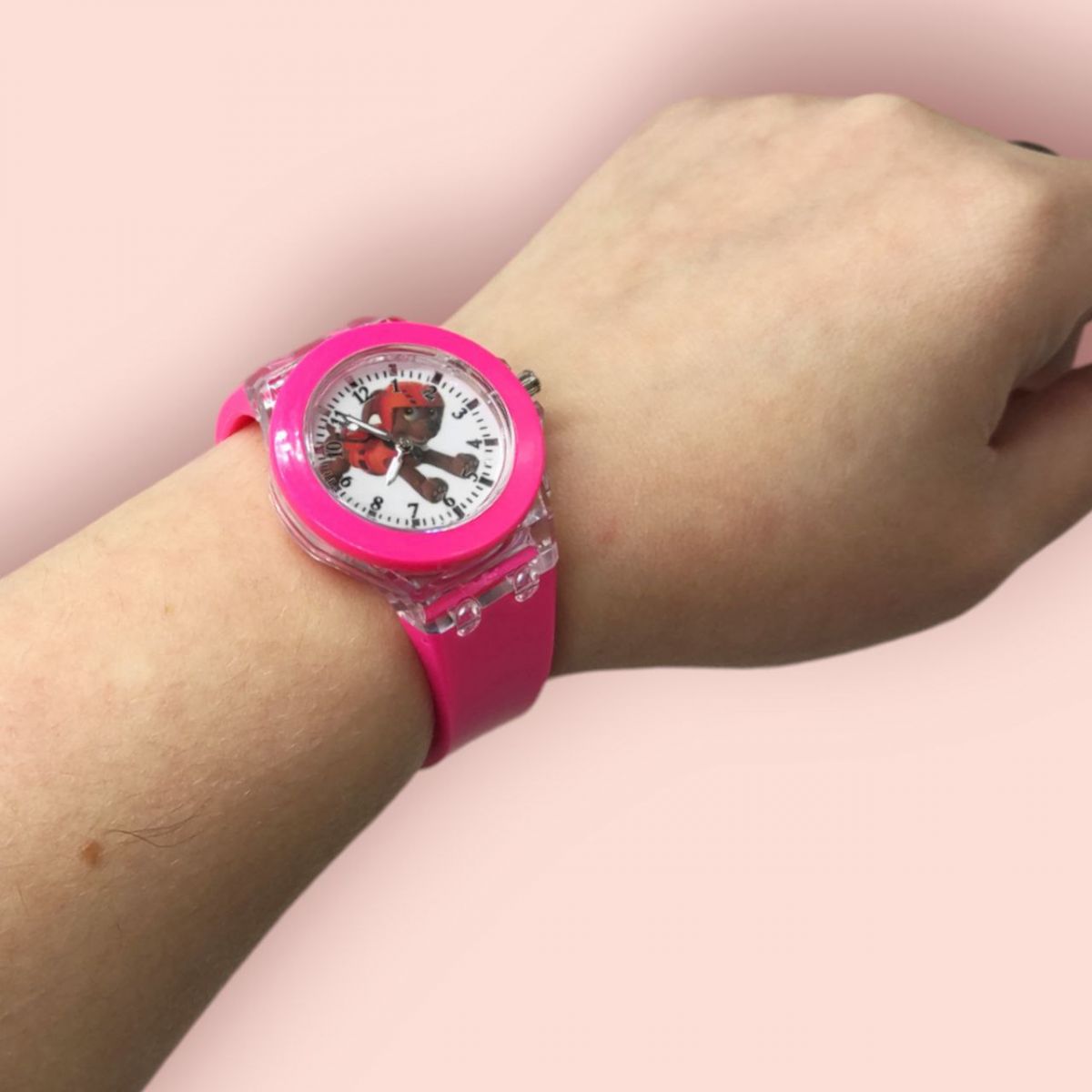 Детские наручные часы , с подсветкой (розовый)
