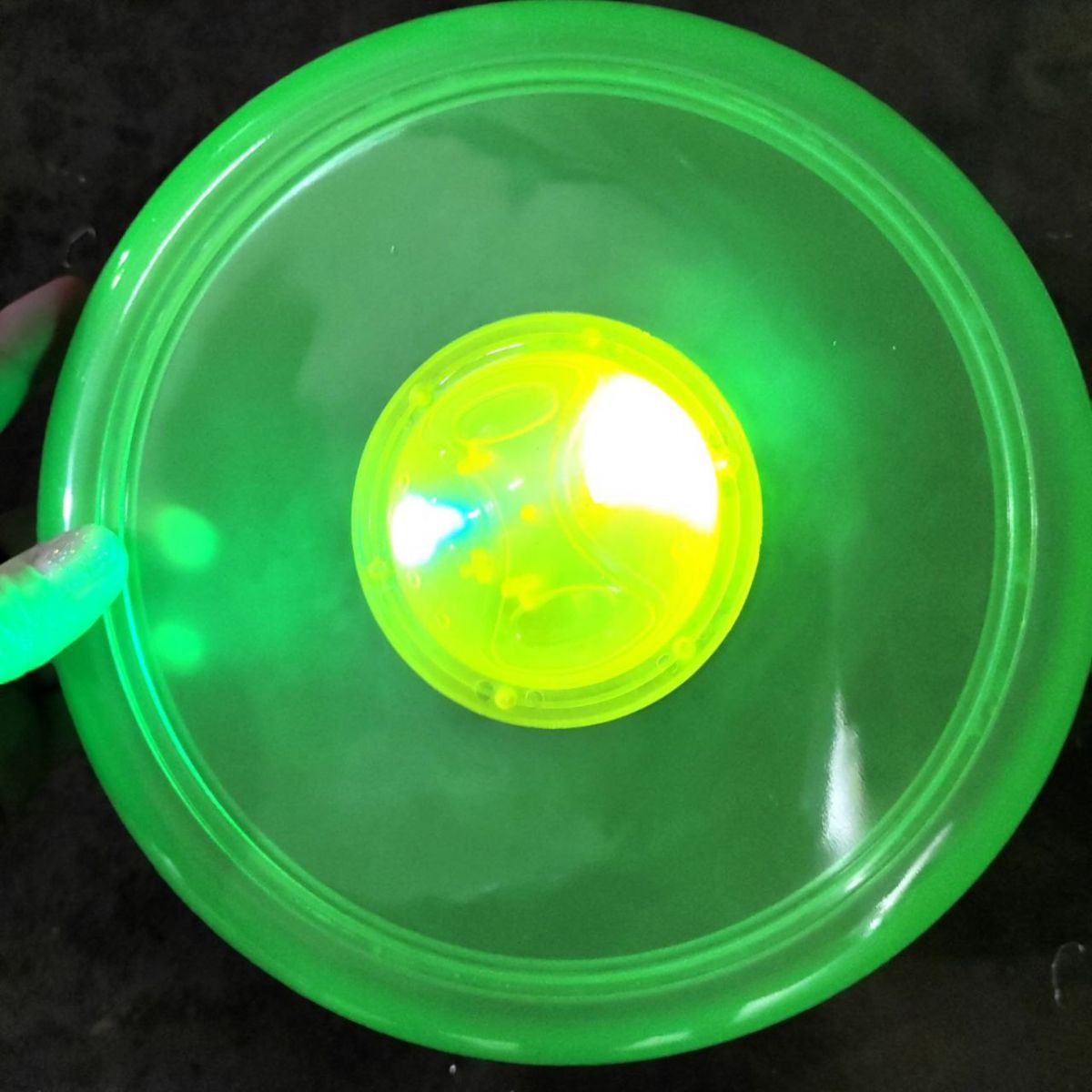 Летающая тарелка со светом, 22,5 см.  (фризби), зеленая
