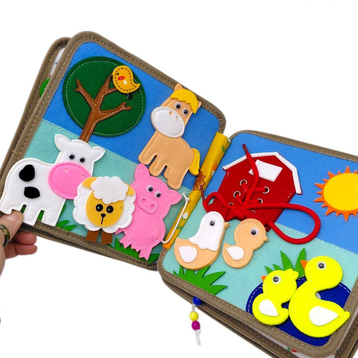 Мʼяка книжка-бізіборд C 69029 (32) фетр, пальчикові ігри, шнурівка, сортер за кольорами, елементи на липучках, в пакеті  фото 3