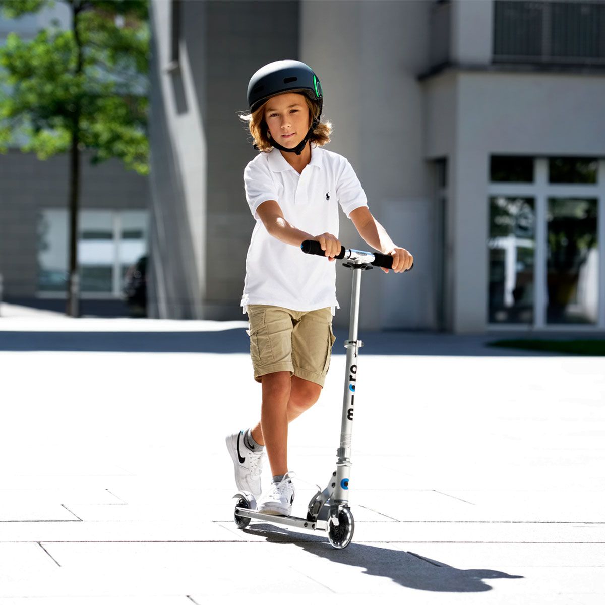 Самокат MICRO серии Sprite LED – Матовый серебристый  фото 3