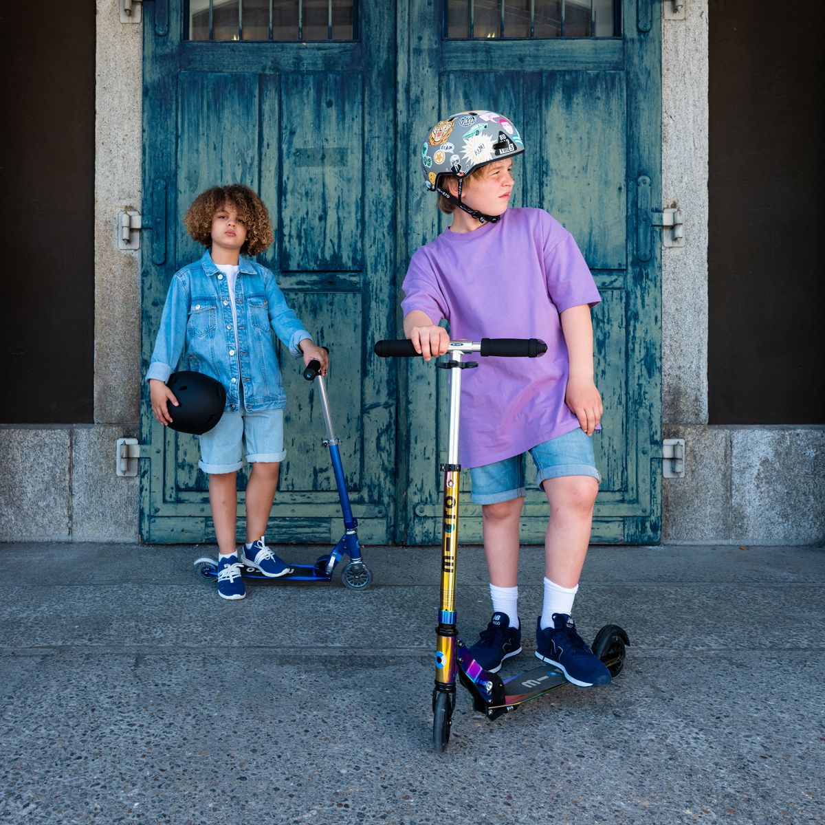 Самокат Micro серии Sprite LED – Неохром  фото 3