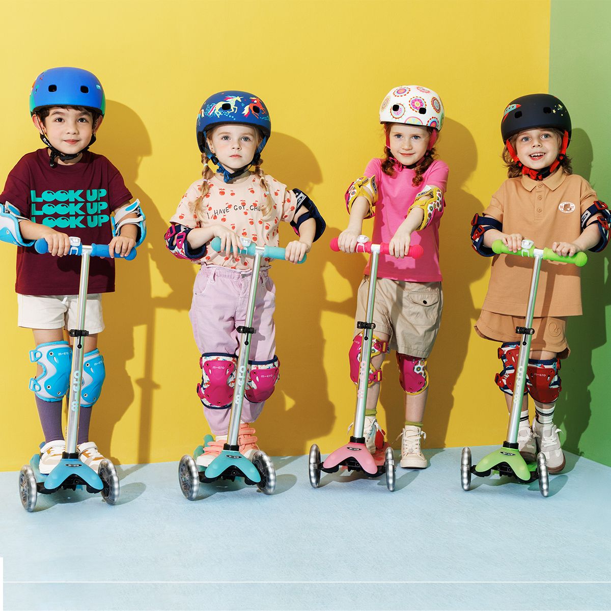 Самокат Micro серии Mini Deluxe Glow LED - Арктический синий  фото 3