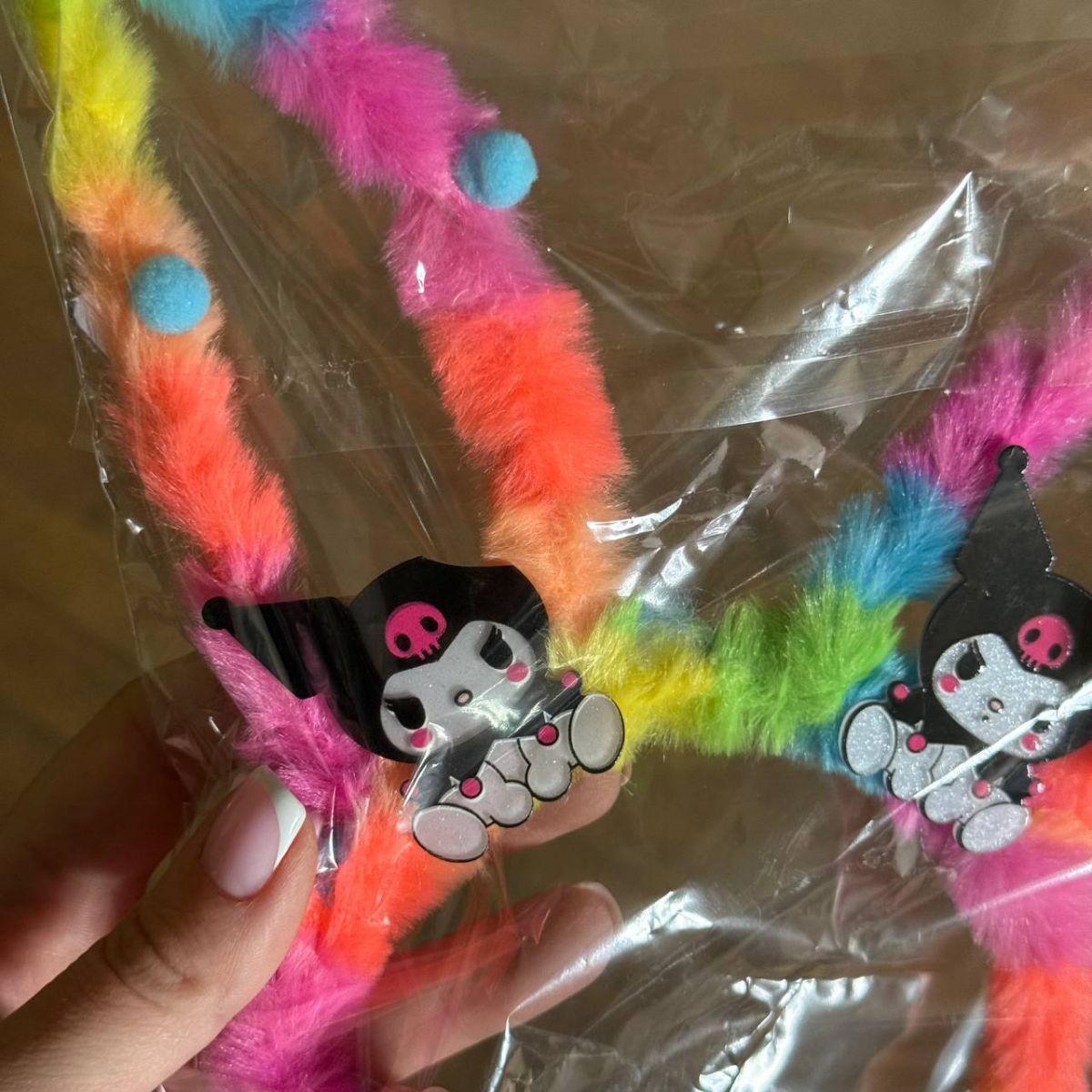 Уценка.  Светящийся обруч "Радуга" 25 см - Отломано ушко у фігурки  фото 3