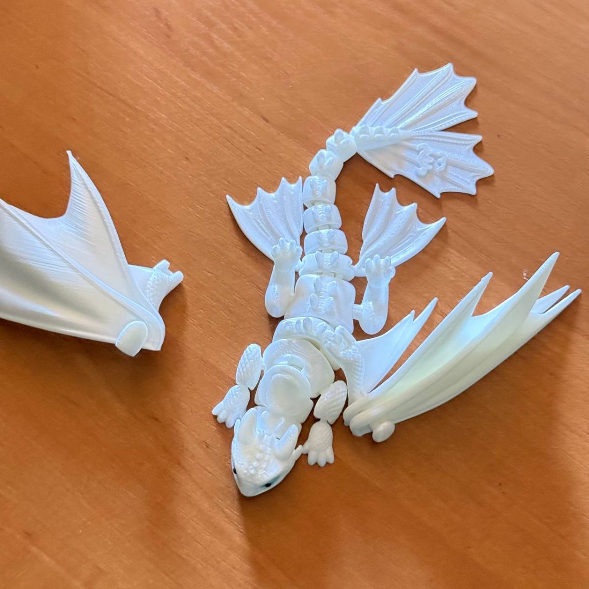 Уценка.  Игровая фигурка "Как приручить дракона.  Дневная фурия" 3d печать (18х17х5 см) - Отломано крепление крила  фото 3